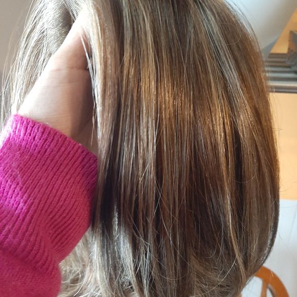 WIG - Picture 5 of 9